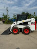 Bobcat S160 skid loader