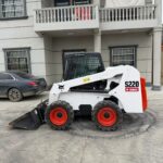 Bobcat S220 skid loader
