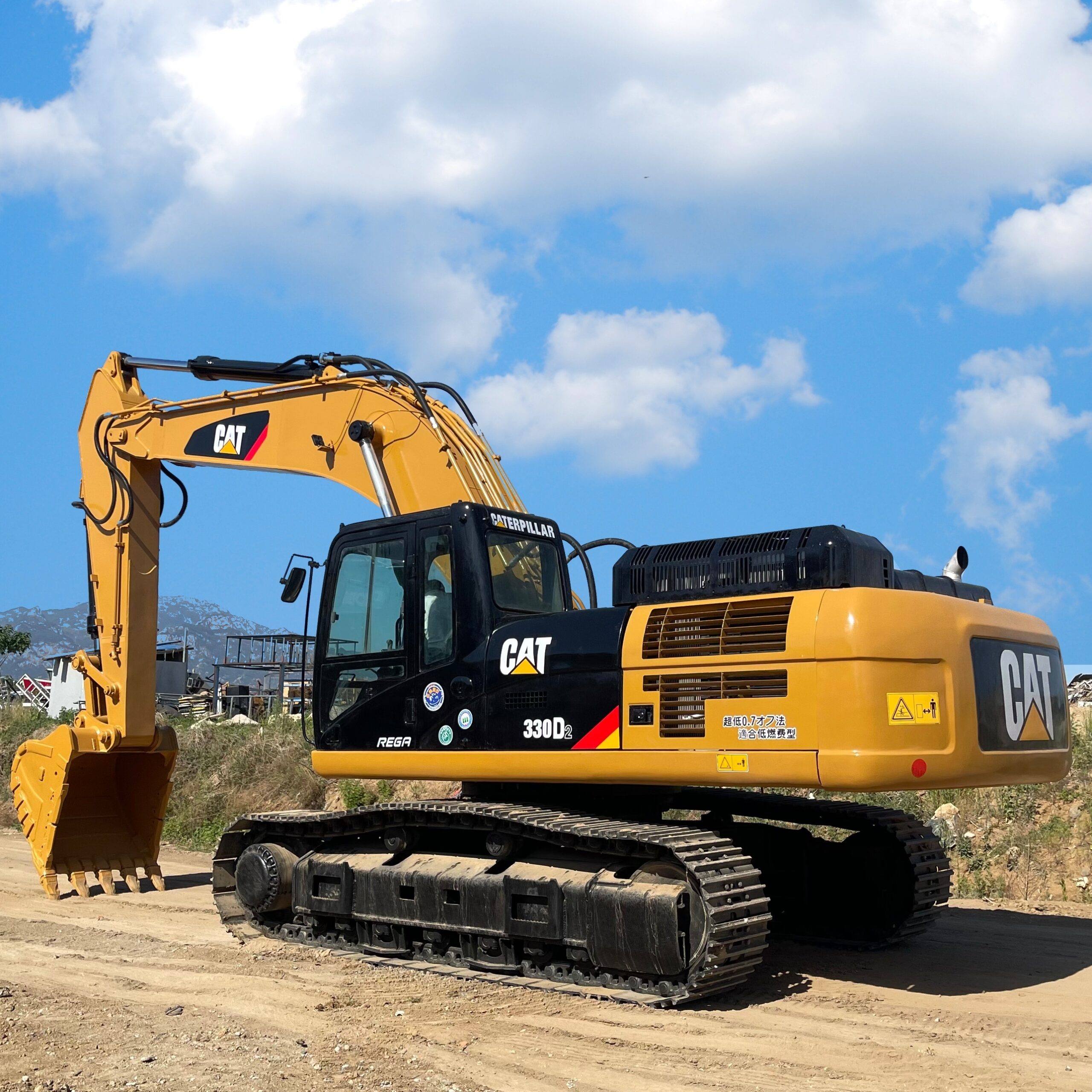 Caterpillar 330D2 excavator Caterpillar 330D2 excavator - Image 1