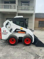 Bobcat S18 skid loader