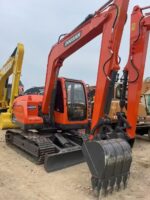 Doosan DX75 excavator - Image 3