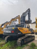 HYUNDAI R350VS excavator - Image 4