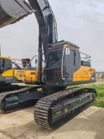 HYUNDAI R350VS excavator - Image 5