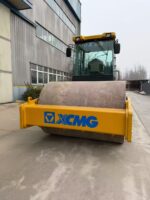 XCMG XS223J roller