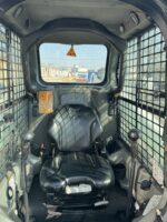 Bobcat S550 skid loader - Image 6