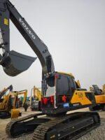 Volvo EC240excavator - Image 2