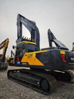 Volvo EC240excavator - Image 4