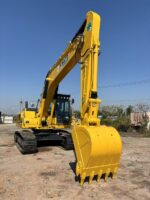 Komatsu PC200-8 excavator - Image 4