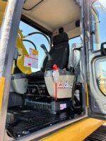 Komatsu PC200-8 excavator - Image 6