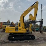 Komatsu PC240LC excavator - Image 3
