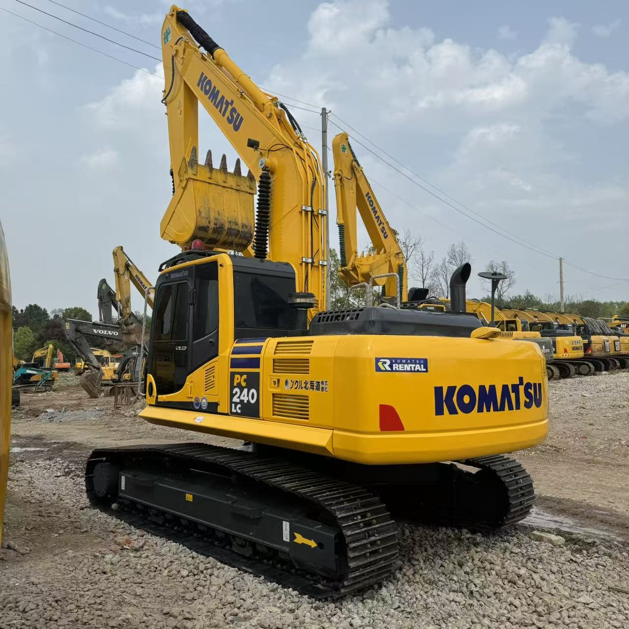 Komatsu PC240LC excavator Komatsu PC240LC excavator - Image 1