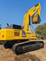 Komatsu PC450 excavator