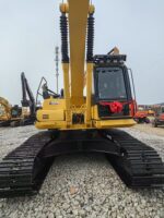 Komatsu PC220 excavator - Image 4