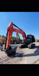 Hitachi ZAXIS 240 excavator - Image 4