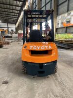 Toyota 7F 3-ton forklift - Image 5