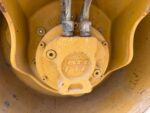 Caterpillar CB14B tandem roller - Image 7