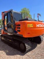 Hitachi ZAXIS 120 excavator - Image 4