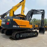 HYUNDAI 220LC-9S excavator - Image 2