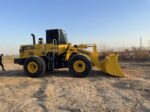 Komatsu WA380 loader - Image 3