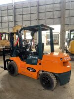 Toyota 7F30 Forklift - Image 7