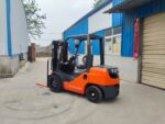 Toyota 8F30 Forklift - Image 5