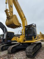 Komatsu PC210 excavator - Image 3