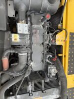 Komatsu PC210 excavator - Image 11