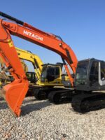 Hitachi ZAXIS 200 excavator - Image 9