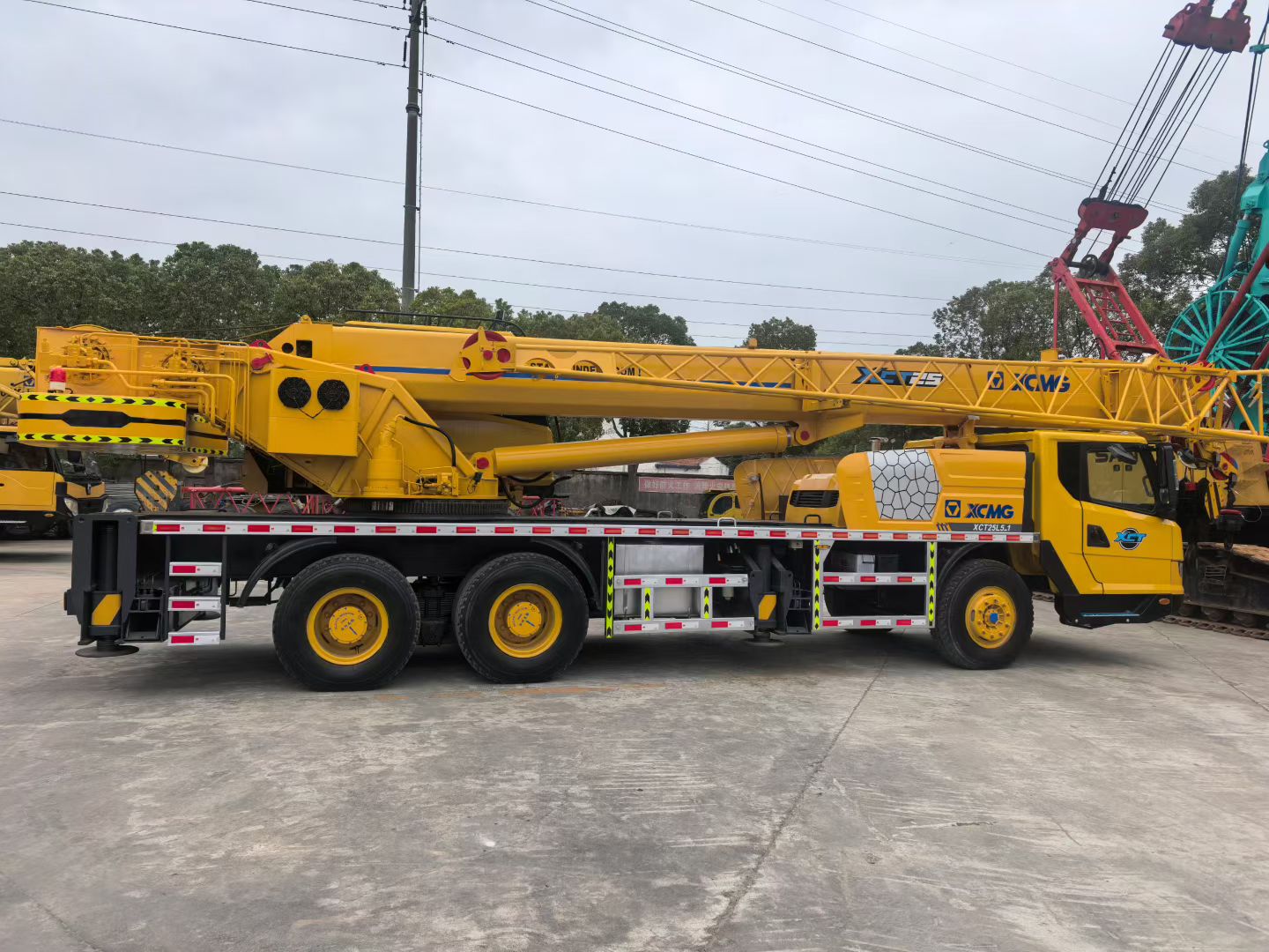 XCMG XCT25 road crane XCMG XCT25 road crane - Image 1